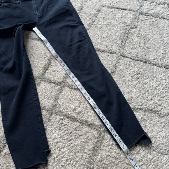 MOTHER jeans The Stunner Zip Two Step Fray In Holding Hands ankle dark wash 29 - Picture 6 of 15